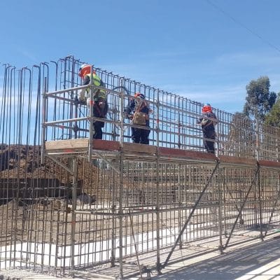 Confeccion-Enfierradura-Muro-Contencion